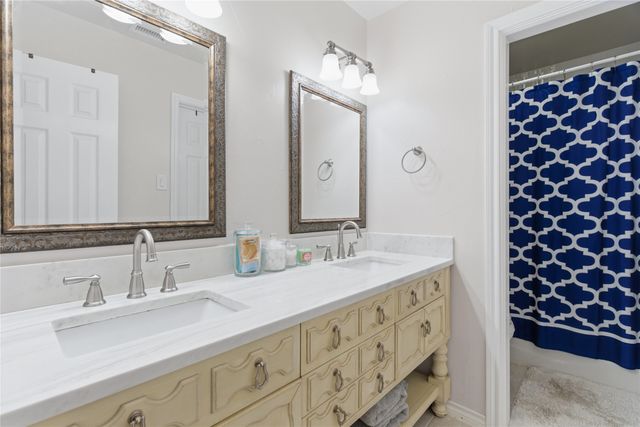 3072 High Cliff Drive, Grapevine, TX 76051