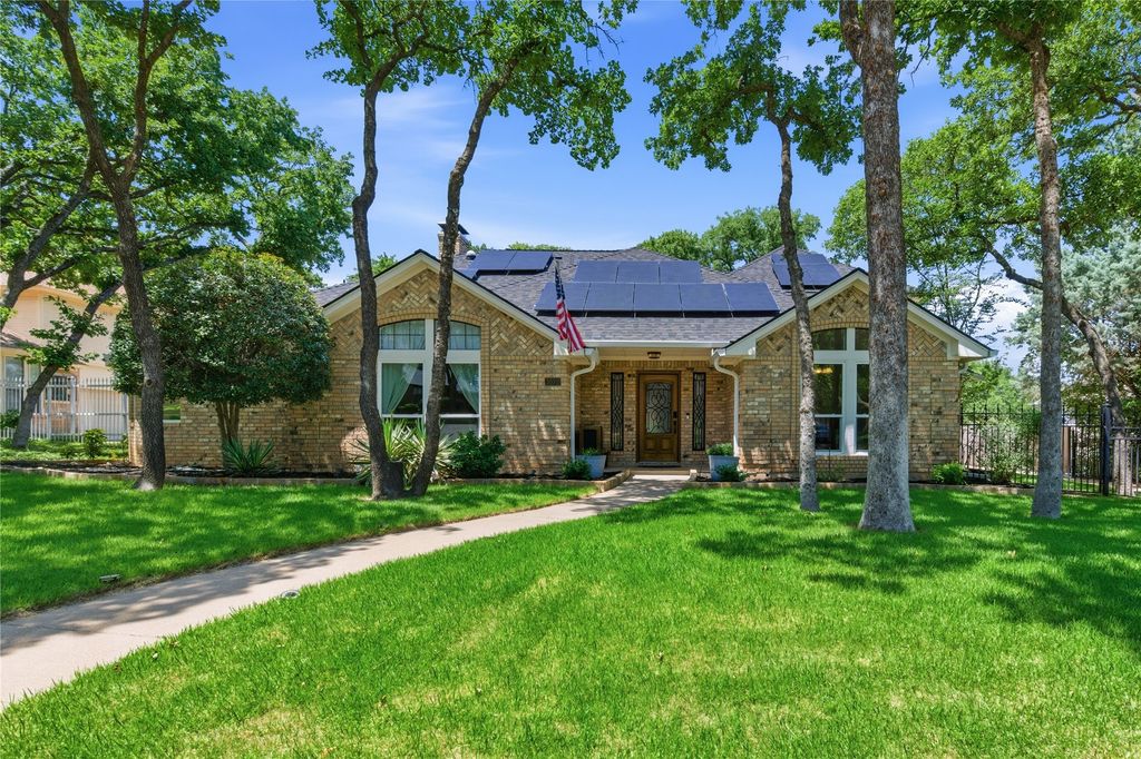 3072 High Cliff Drive, Grapevine, TX 76051