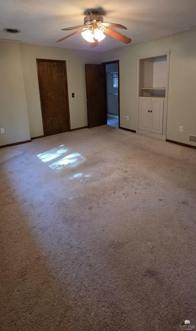 2909 Tatarrax Drive, Manhattan, KS 66502