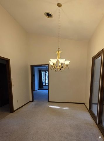 2909 Tatarrax Drive, Manhattan, KS 66502