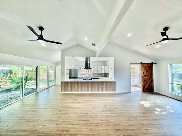 9506 STONEBRIDGE DR, Austin, TX 78758