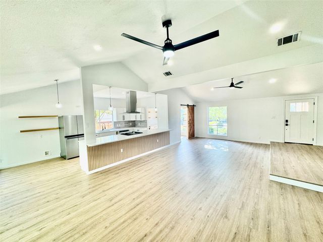 9506 STONEBRIDGE DR, Austin, TX 78758