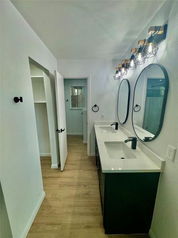 9506 STONEBRIDGE DR, Austin, TX 78758