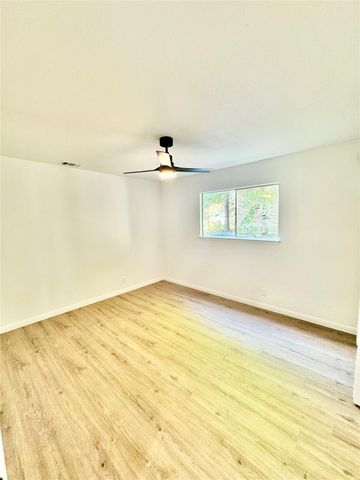 9506 STONEBRIDGE DR, Austin, TX 78758