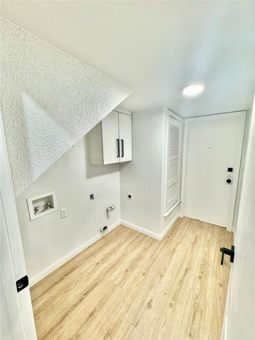 9506 STONEBRIDGE DR, Austin, TX 78758