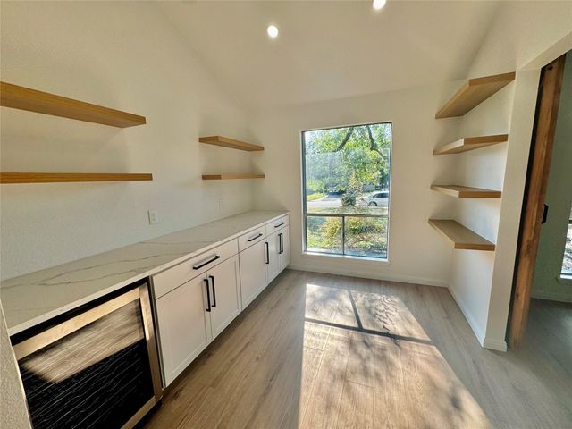 9506 STONEBRIDGE DR, Austin, TX 78758