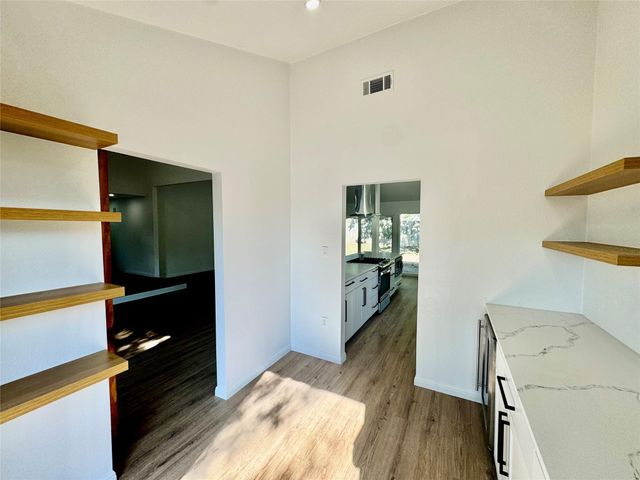 9506 STONEBRIDGE DR, Austin, TX 78758