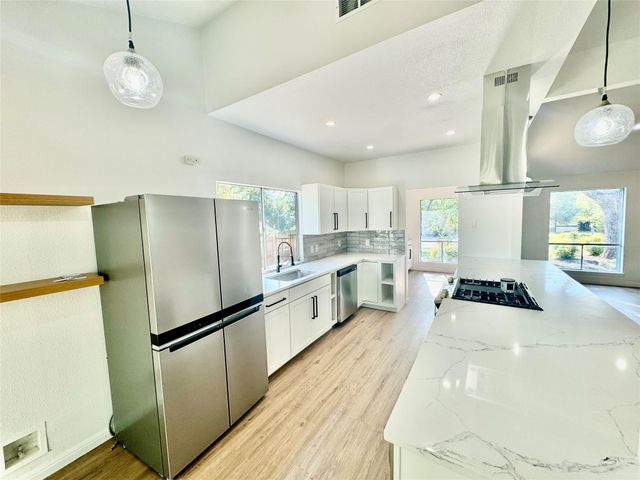 9506 STONEBRIDGE DR, Austin, TX 78758