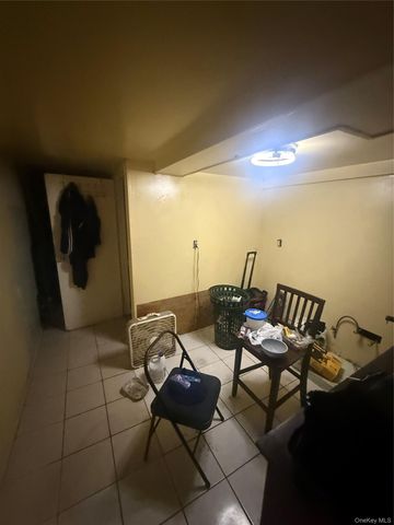 925 E 227th Street, Bronx, NY 10466