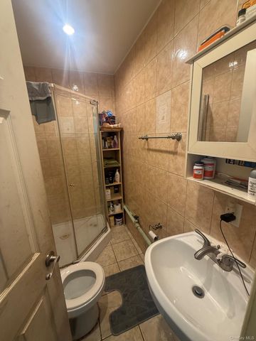 925 E 227th Street, Bronx, NY 10466