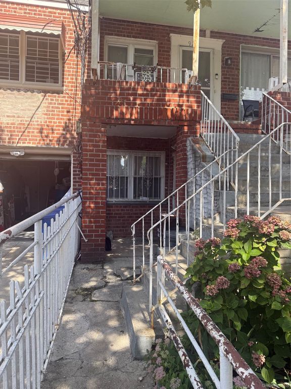 925 E 227th Street, Bronx, NY 10466 — photo 2