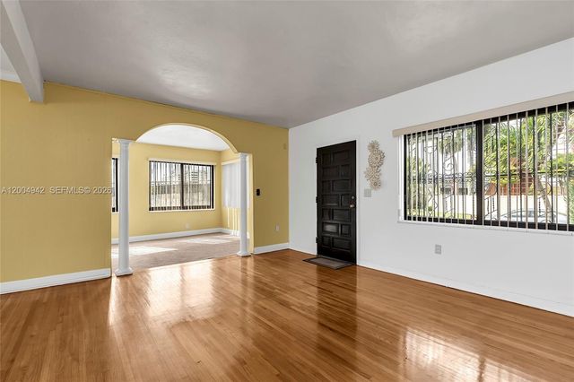 3694 NW 20th Street, Miami, FL 33142