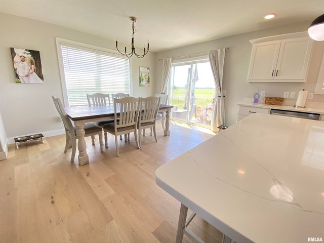 1731 Spartan Drive, Chatham, IL 62629