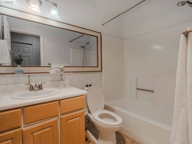 9455 Sw 146TH Ter D 2, Beaverton, OR 97007