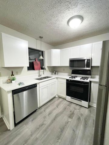 8174 Rochester Way, 23C, Westerville, OH 43081