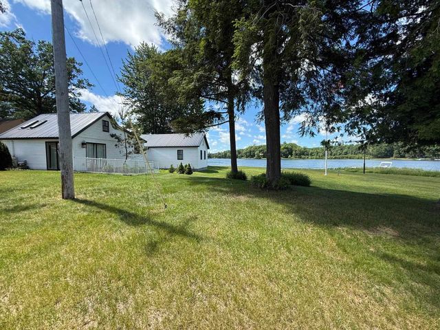 1849 E Pratt Lake Road, Gladwin, MI 48624