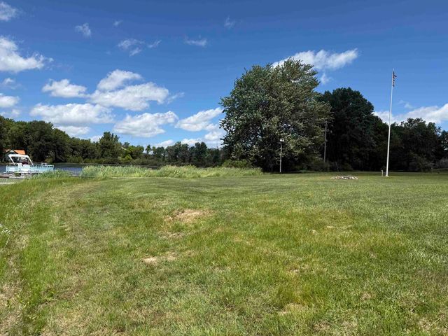 1849 E Pratt Lake Road, Gladwin, MI 48624
