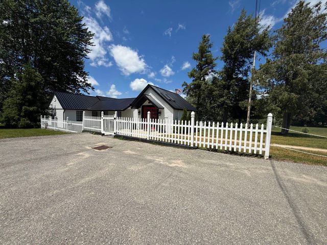 1849 E Pratt Lake Road, Gladwin, MI 48624