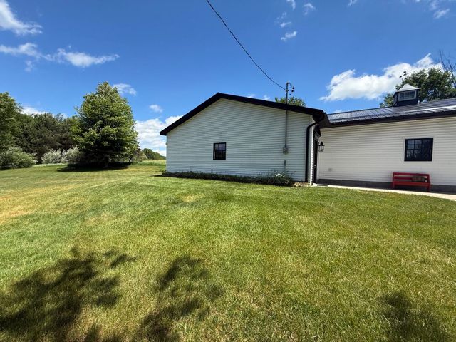 1849 E Pratt Lake Road, Gladwin, MI 48624