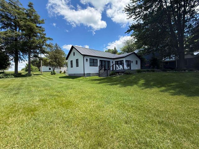 1849 E Pratt Lake Road, Gladwin, MI 48624