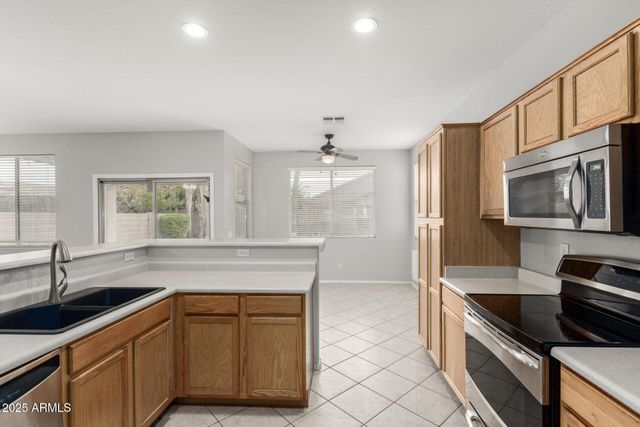 4795 E BELLERIVE Drive, Chandler, AZ 85249