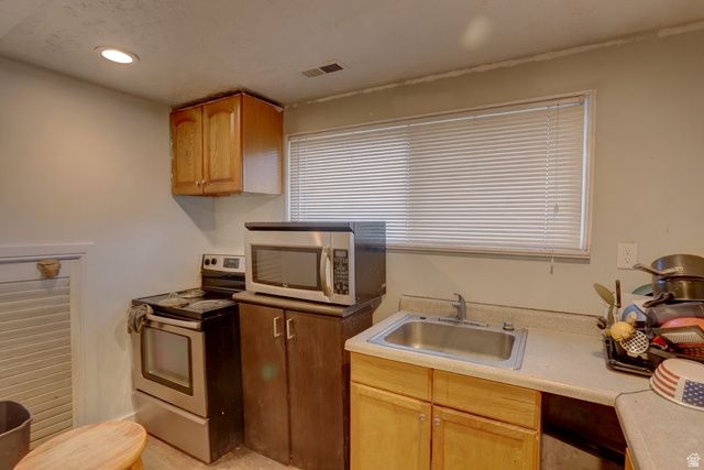 5074 S 3760 W, Taylorsville, UT 84129