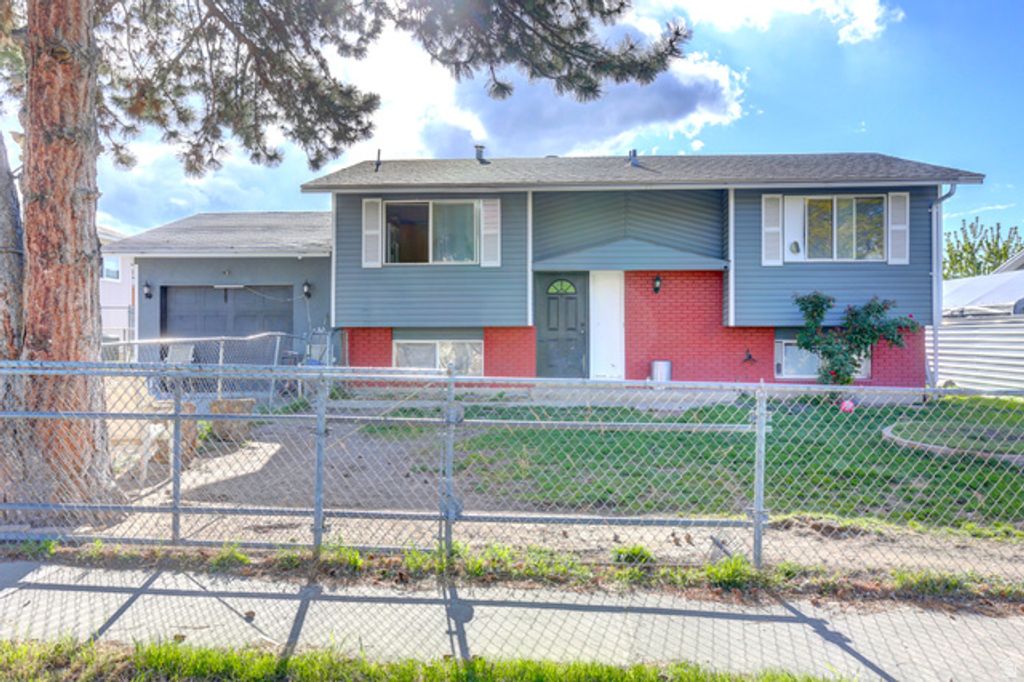 5074 S 3760 W, Taylorsville, UT 84129