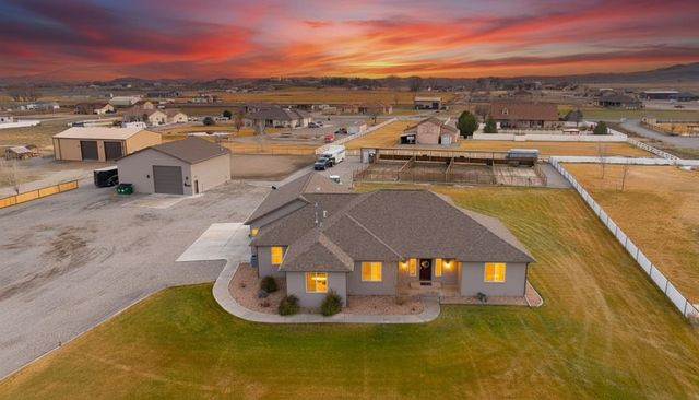 1338 Lutes Crossing Drive, Loma, CO 81524