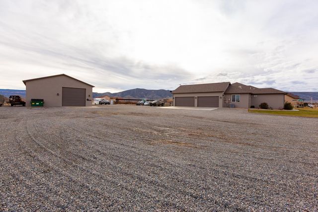 1338 Lutes Crossing Drive, Loma, CO 81524