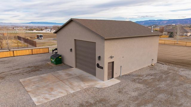 1338 Lutes Crossing Drive, Loma, CO 81524