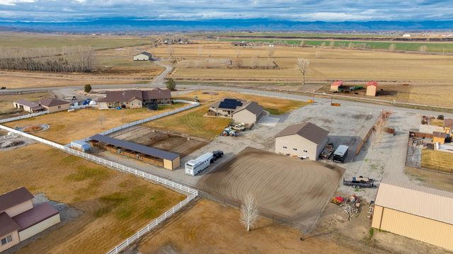 1338 Lutes Crossing Drive, Loma, CO 81524