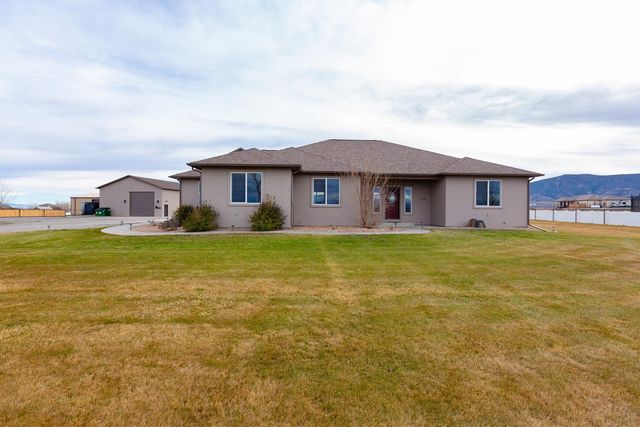 1338 Lutes Crossing Drive, Loma, CO 81524