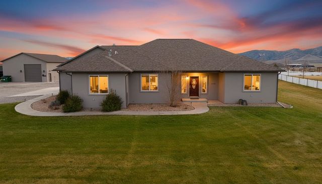 1338 Lutes Crossing Drive, Loma, CO 81524