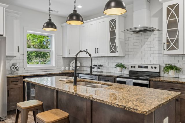 530 Veritas St, Nashville, TN 37211