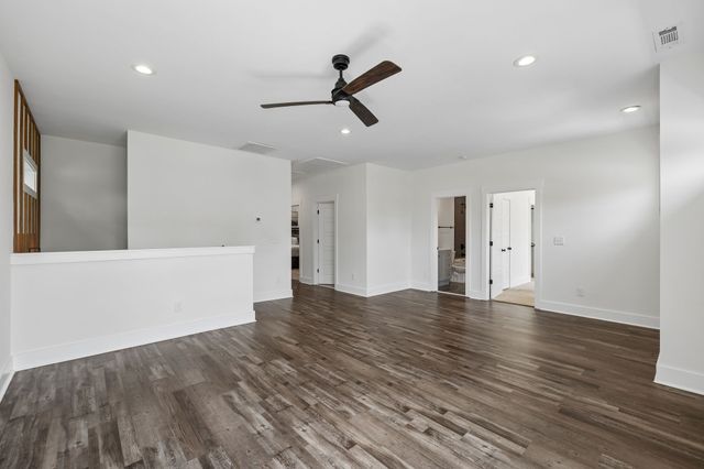 530 Veritas St, Nashville, TN 37211