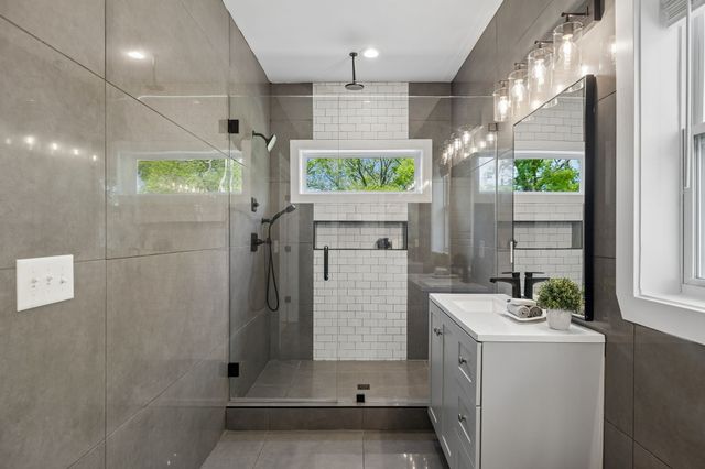 530 Veritas St, Nashville, TN 37211