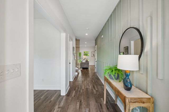 530 Veritas St, Nashville, TN 37211