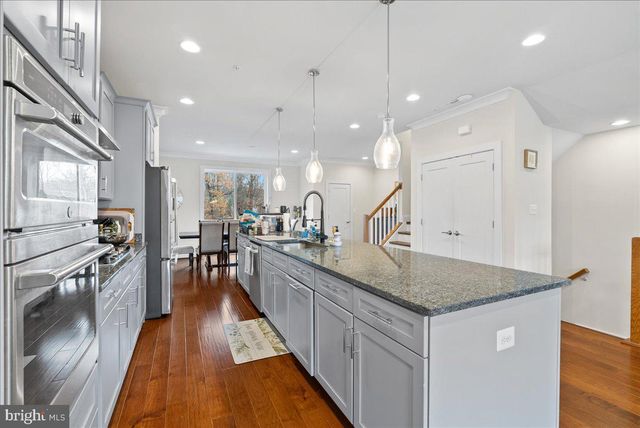 4902 TRAIL VISTA LN, Chantilly, VA 20151