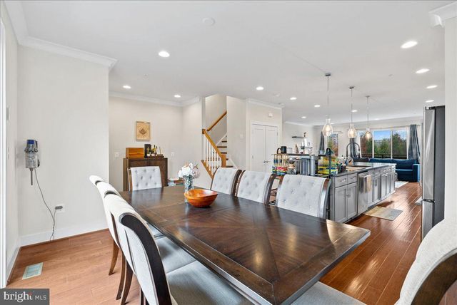 4902 TRAIL VISTA LN, Chantilly, VA 20151