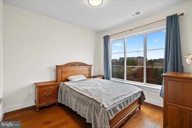 4902 TRAIL VISTA LN, Chantilly, VA 20151