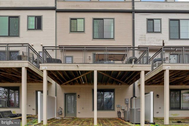 4902 TRAIL VISTA LN, Chantilly, VA 20151