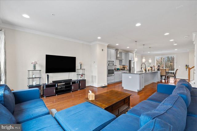 4902 TRAIL VISTA LN, Chantilly, VA 20151