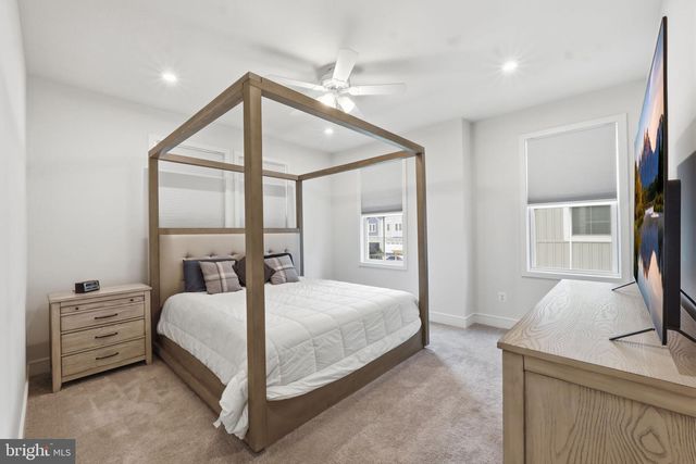 41907 HOGAN FOREST TER, Aldie, VA 20105