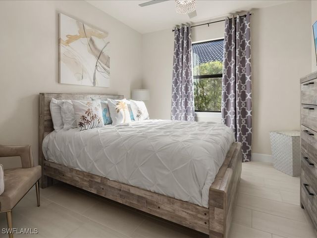 2750 Aviamar CIR, Naples, FL 34114