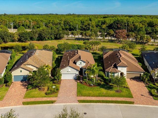 2750 Aviamar CIR, Naples, FL 34114