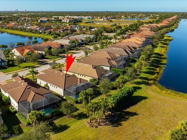 2750 Aviamar CIR, Naples, FL 34114