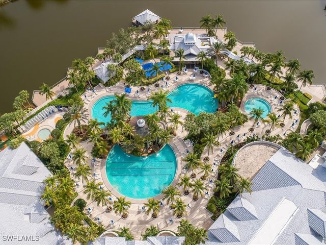 2750 Aviamar CIR, Naples, FL 34114