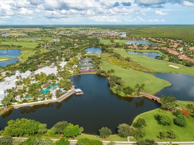 2750 Aviamar CIR, Naples, FL 34114