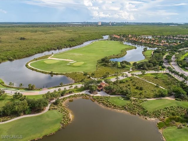 2750 Aviamar CIR, Naples, FL 34114