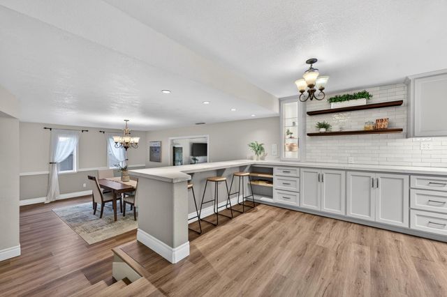 5010 Havelok St, Fair Oaks, CA 95628